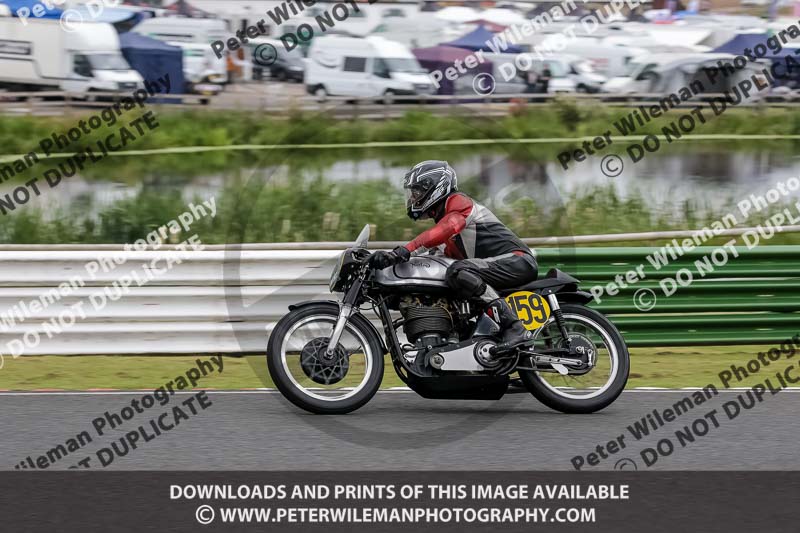 Vintage motorcycle club;eventdigitalimages;mallory park;mallory park trackday photographs;no limits trackdays;peter wileman photography;trackday digital images;trackday photos;vmcc festival 1000 bikes photographs